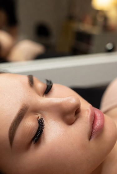 Wimpernverlängerung 2D - 3D Auffüllen (innerhalb 3 Wochen) - Schönheitsatelier Aleksandra HuberWimpernverlängerung 2D - 3D Auffüllen (innerhalb 3 Wochen)